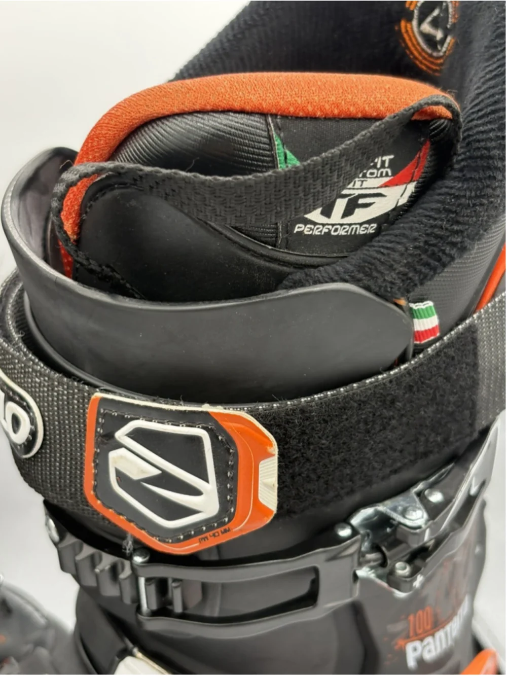 DALBELLO PANTERA 100 Downhill SKI BOOTS US 9.5 Size 27.5